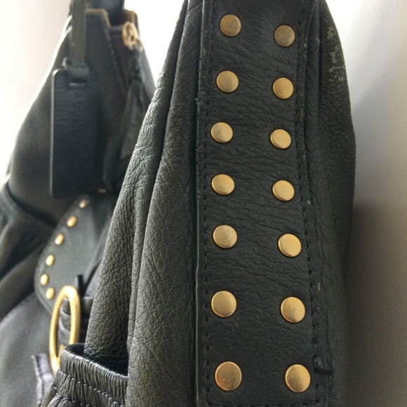 Soft Leather Shoulder Bag - Picture 3 of 7